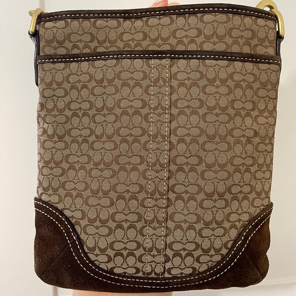 Vintage Coach Leather and Suede Chocolate Brown Crossbody - Picture 8 of 9